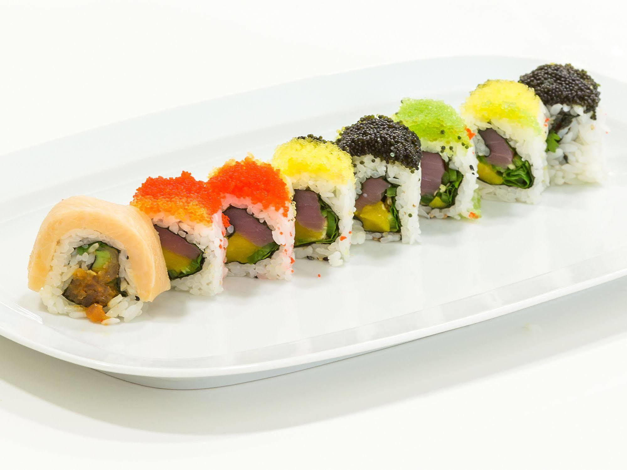 Merchants Crown Suites And Spa براغ المظهر الخارجي الصورة A sushi roll